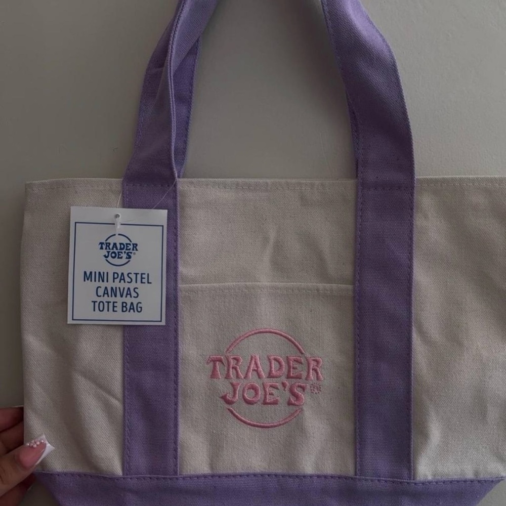 Trader Joe’s Pastel Spring Totes!